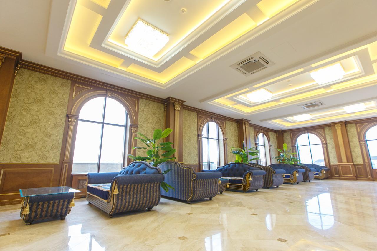 Sultan Palace Hotel Atyrau Exterior photo The lobby of the hotel